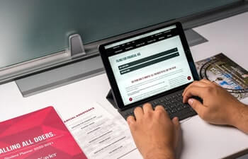 Student filing FAFSA