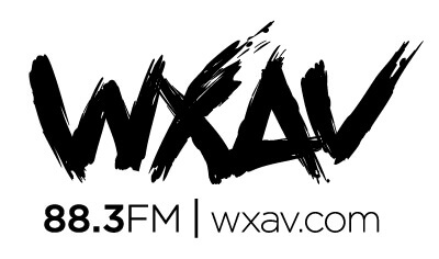 Logotipo de WXAV de la estación de radio de SXU