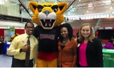 https://www.sxu.edu/news/articles/2016/images/2016-job-internship-fair.jpg