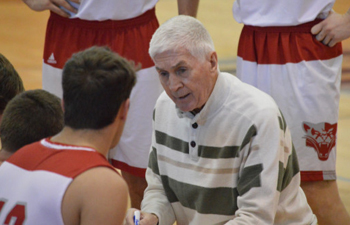 https://www.sxu.edu/news/articles/2018/images/coach-omalley-in-post.jpg